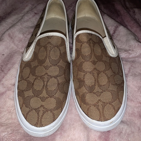 Brand new coach vans - Picture 2 of 3